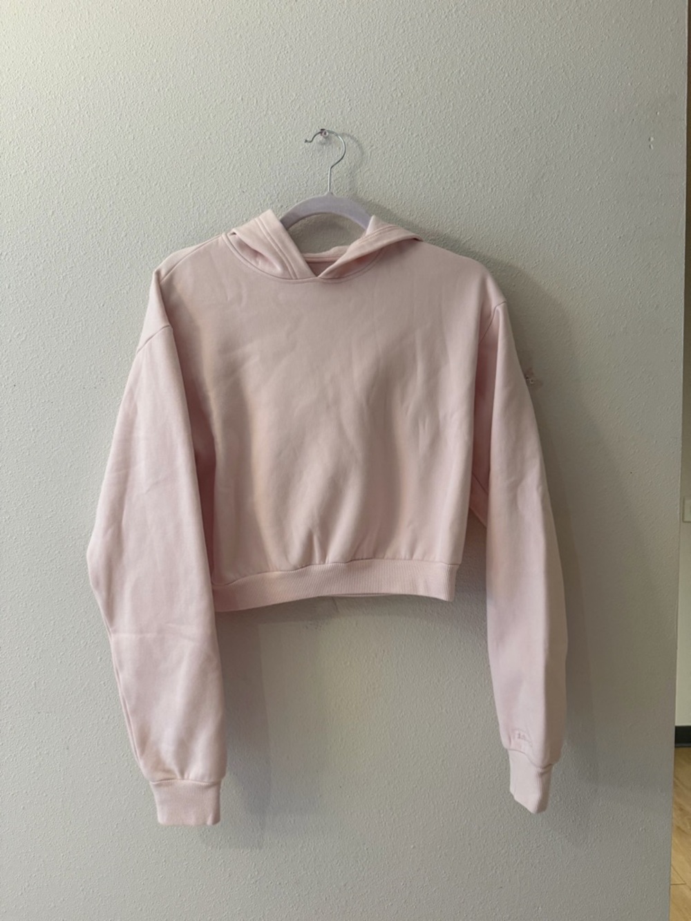 SKIMS Cropped Hoodie Barley Pink